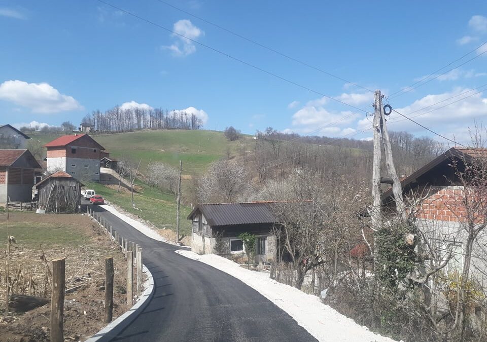 ASFALTIRAN PUT U MJESNOJ ZAJEDNICI RADOČ