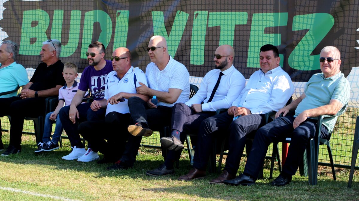 VITEZ NA PREPUNOM STADIONU PROSLAVIO PEDESETI ROĐENDAN UTAKMICOM PROTIV VELEŽA