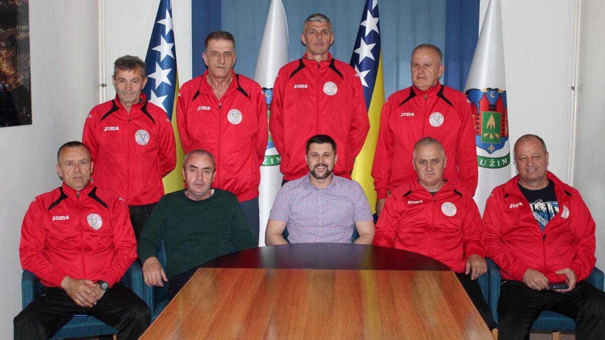 ČLANOVI KLUBA SJEDEĆE ODBOJKE KOD OPĆINSKOG NAČELNIKA