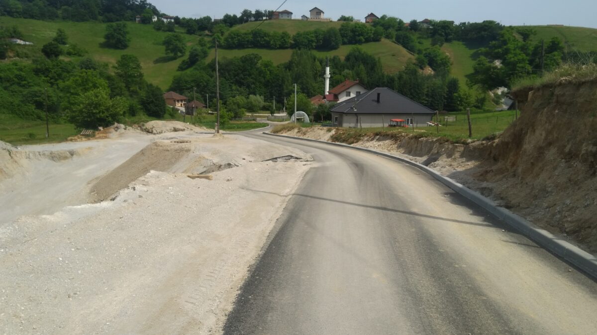 ASFALTIRAN PUTNI PRAVAC „ABAZOVIĆI-DURIĆI“