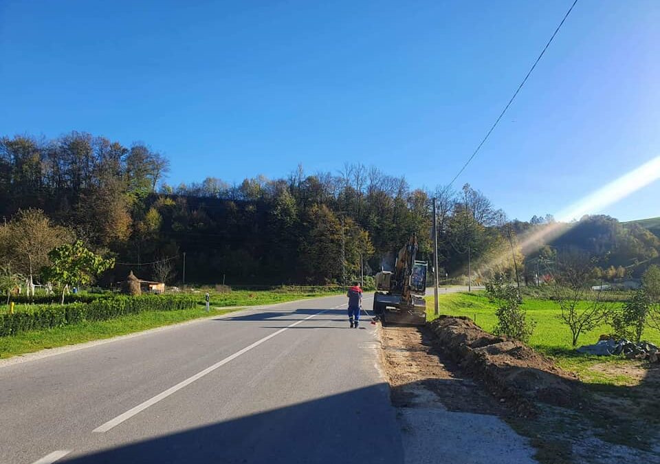 U TOKU RADOVI NA IZGRADNJI TROTOARA U VAROŠKOJ RIJECI