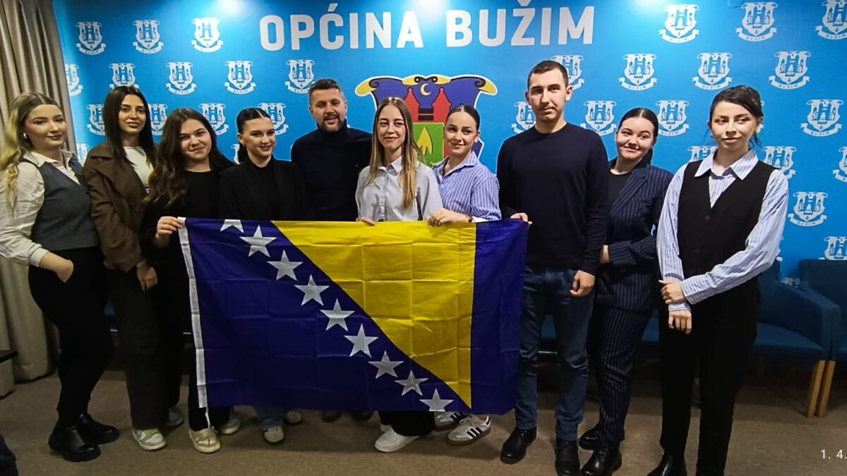NAČELNIK OPĆINE BUŽIM RAZGOVARAO SA GIMNAZIJALCIMA NA TEMU SMANJENJA STOPE PDV-a