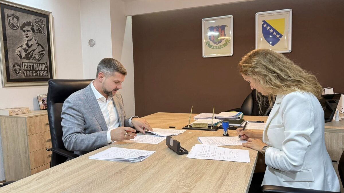 POTPISANI UGOVORI ZA IZGRADNJU DVA PUTNA PRAVCA