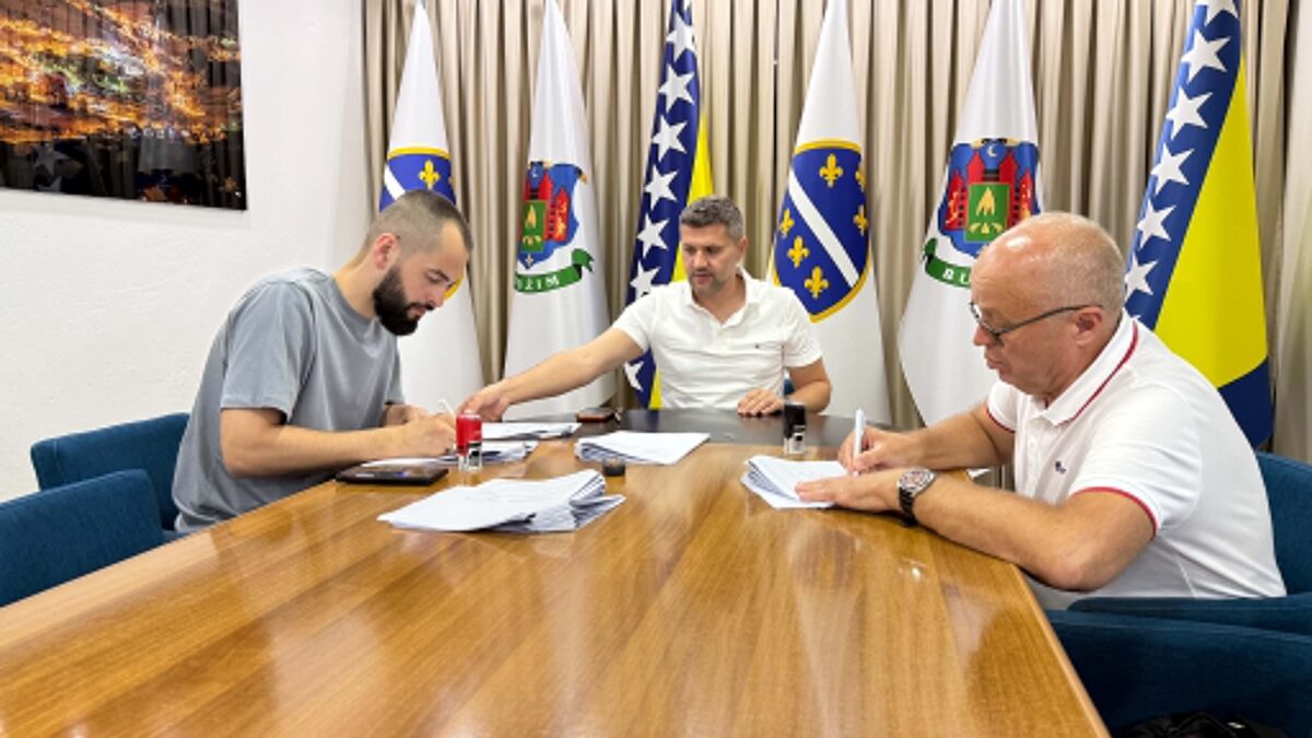 POTPISANI UGOVORI ZA IZGRADNJU I REKONSTRUKCIJU JAVNIH RASVJETA
