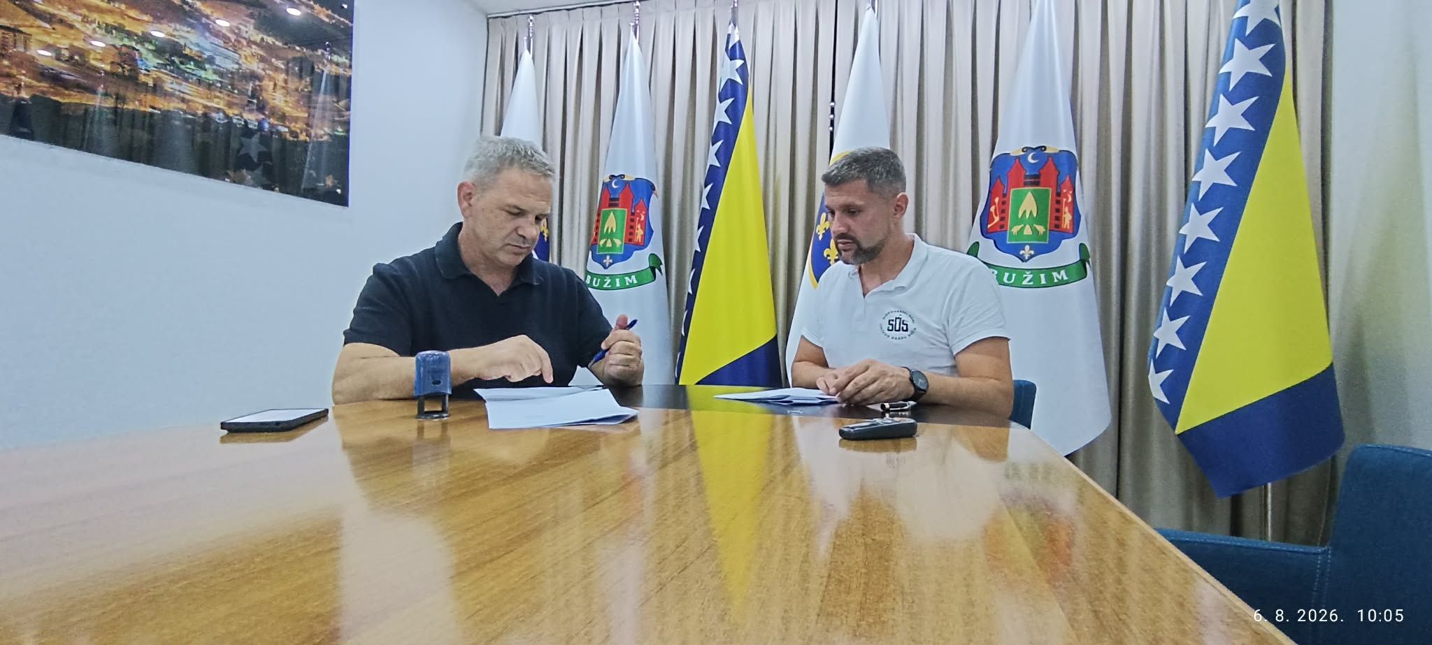 POTPISAN UGOVOR ZA NABAVKU ŠKOLSKIH TORBI I PRIBORA ZA PRVAČIĆE
